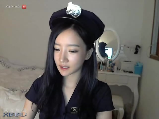 韩国美女主播朴妮唛之女警d